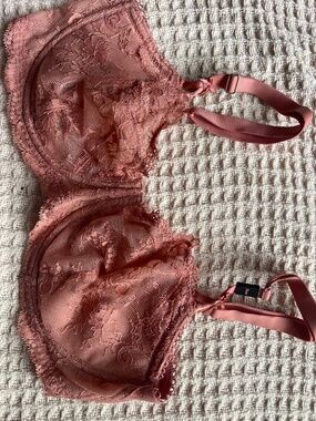 Victoria Secret Bra NWT